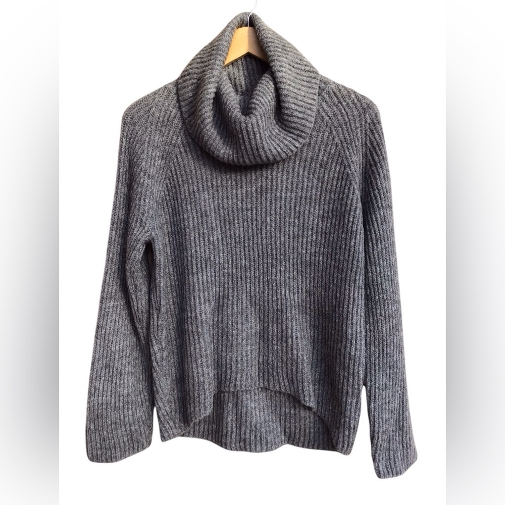 Point Sur J Crew Cozy Gray Mohair Ribbed Turtleneck Sweater - Picture 2 of 4
